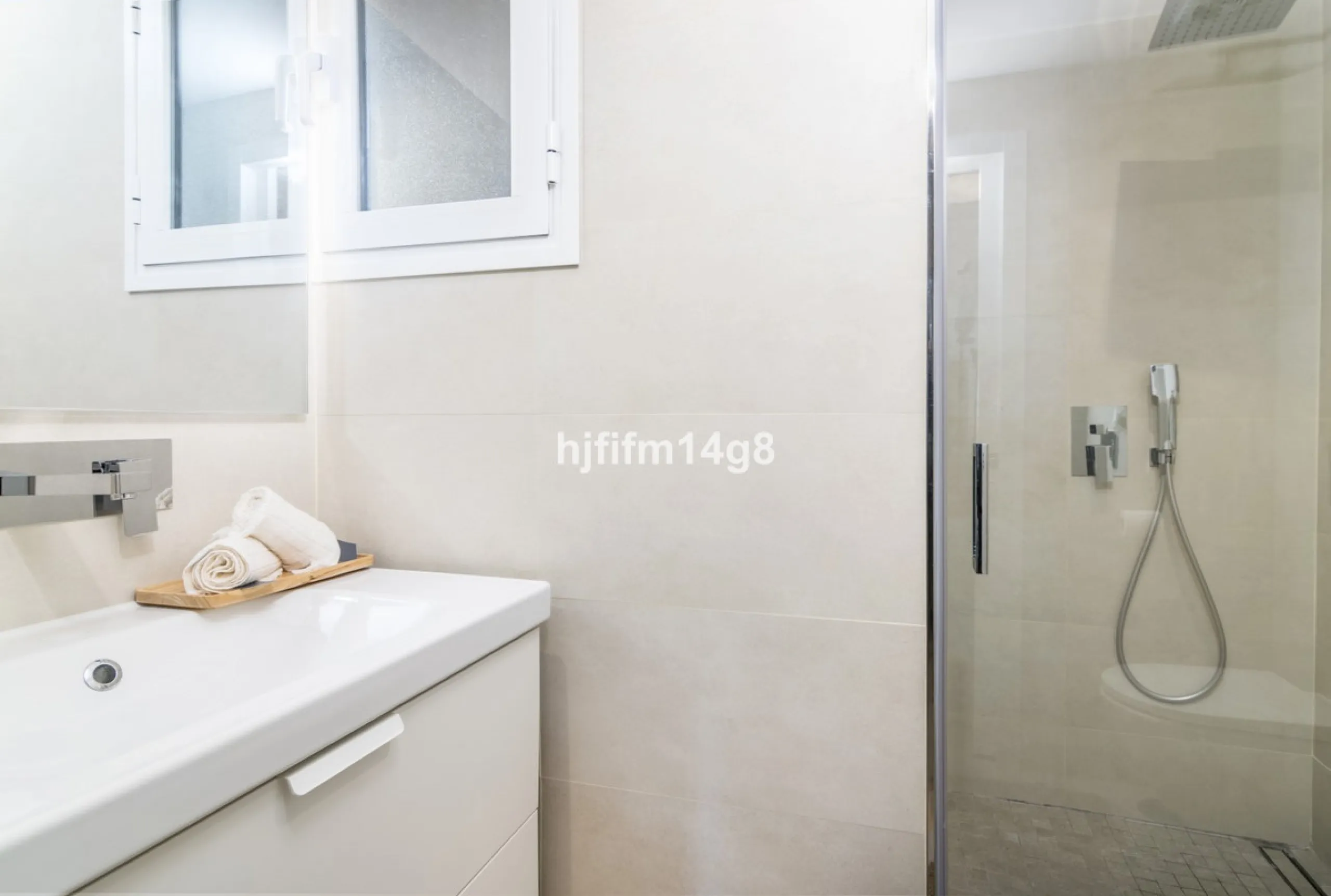Apartment - Middle Floor Apartment в продаже в Marbella, Málaga. В доме 2 спален и 2 ванных комнат. Площадь дома 128 м²