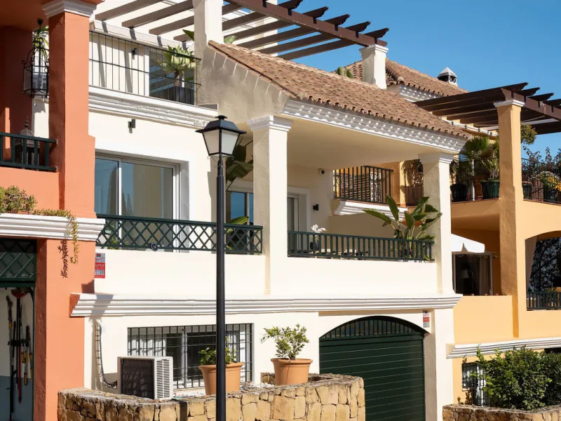 House - Townhouse в продаже в Marbella, Málaga. В доме 4 спален и 3 ванных комнат. Площадь дома 226 м²