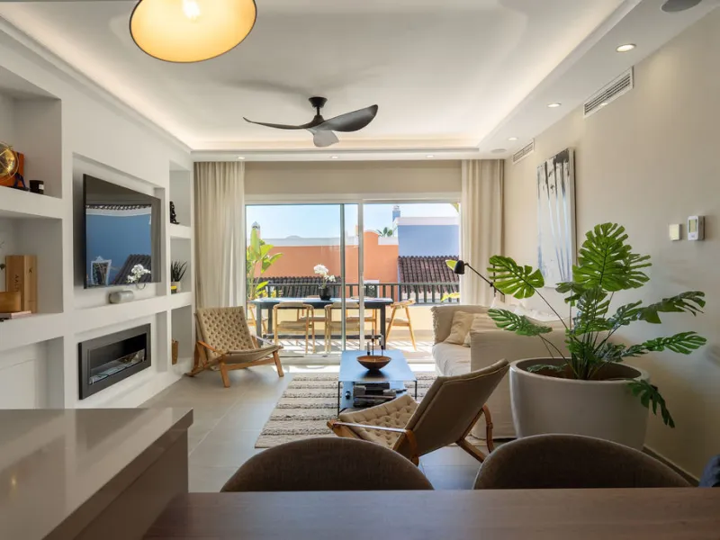House - Townhouse в продаже в Marbella, Málaga. В доме 4 спален и 3 ванных комнат. Площадь дома 226 м²