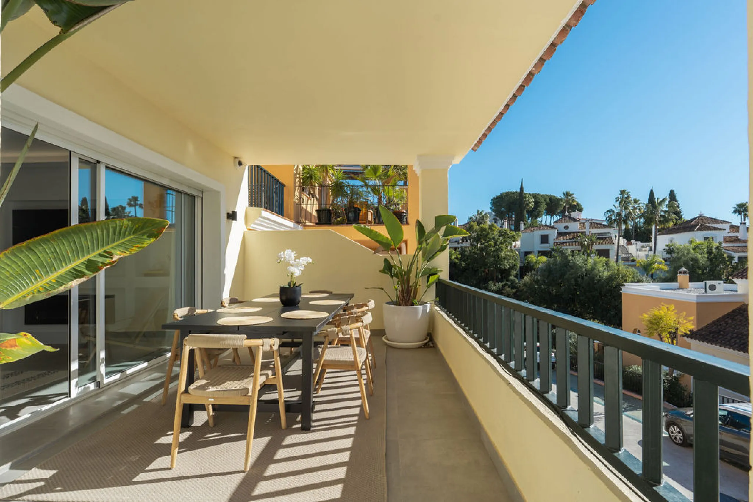 House - Townhouse в продаже в Marbella, Málaga. В доме 4 спален и 3 ванных комнат. Площадь дома 226 м²
