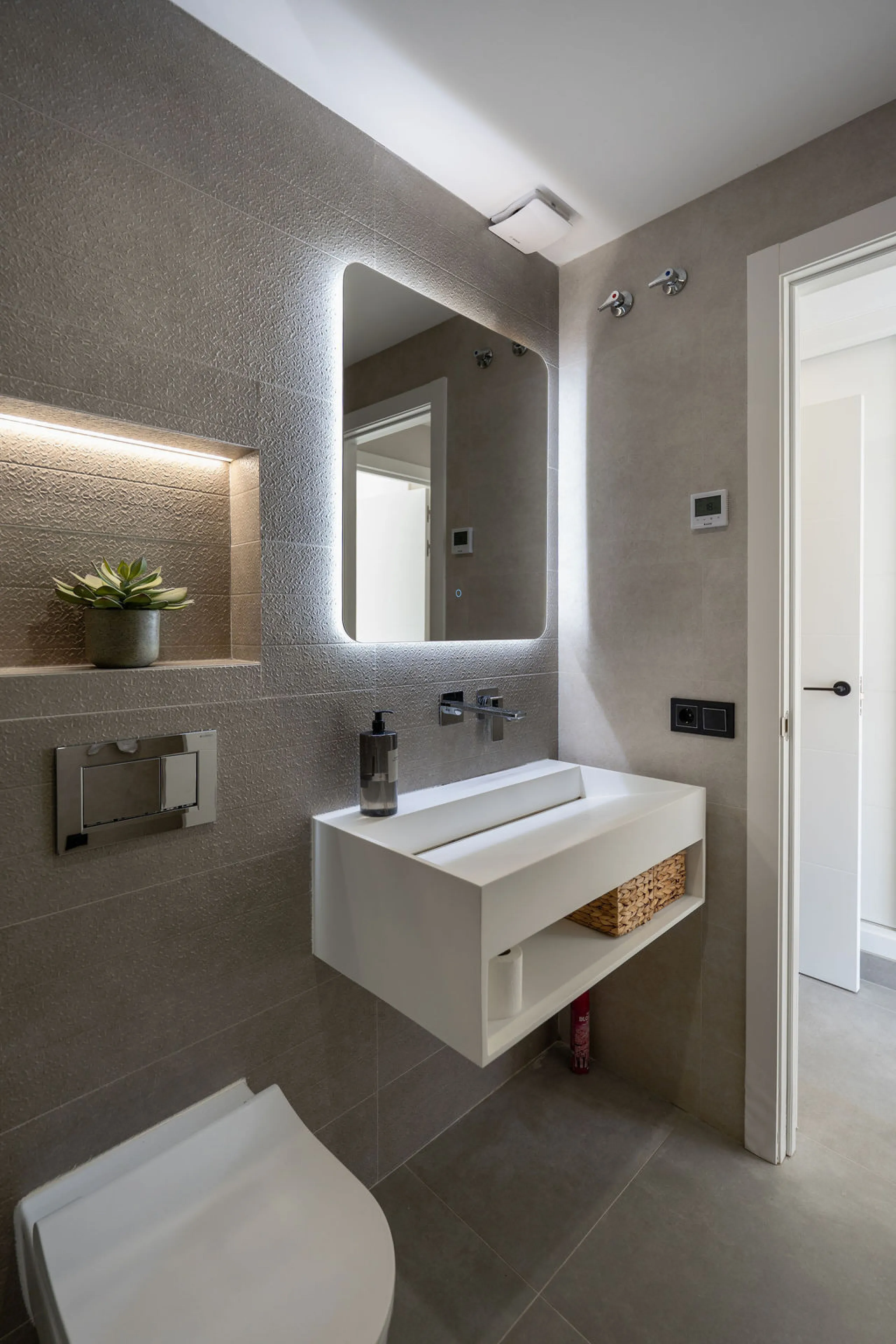 House - Townhouse в продаже в Marbella, Málaga. В доме 4 спален и 3 ванных комнат. Площадь дома 226 м²