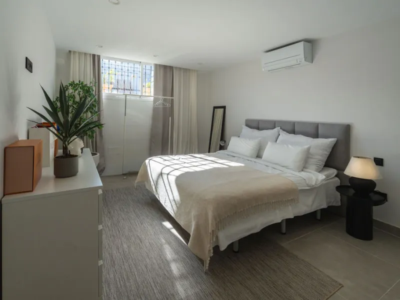 House - Townhouse в продаже в Marbella, Málaga. В доме 4 спален и 3 ванных комнат. Площадь дома 226 м²