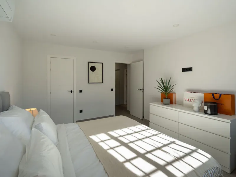 House - Townhouse в продаже в Marbella, Málaga. В доме 4 спален и 3 ванных комнат. Площадь дома 226 м²