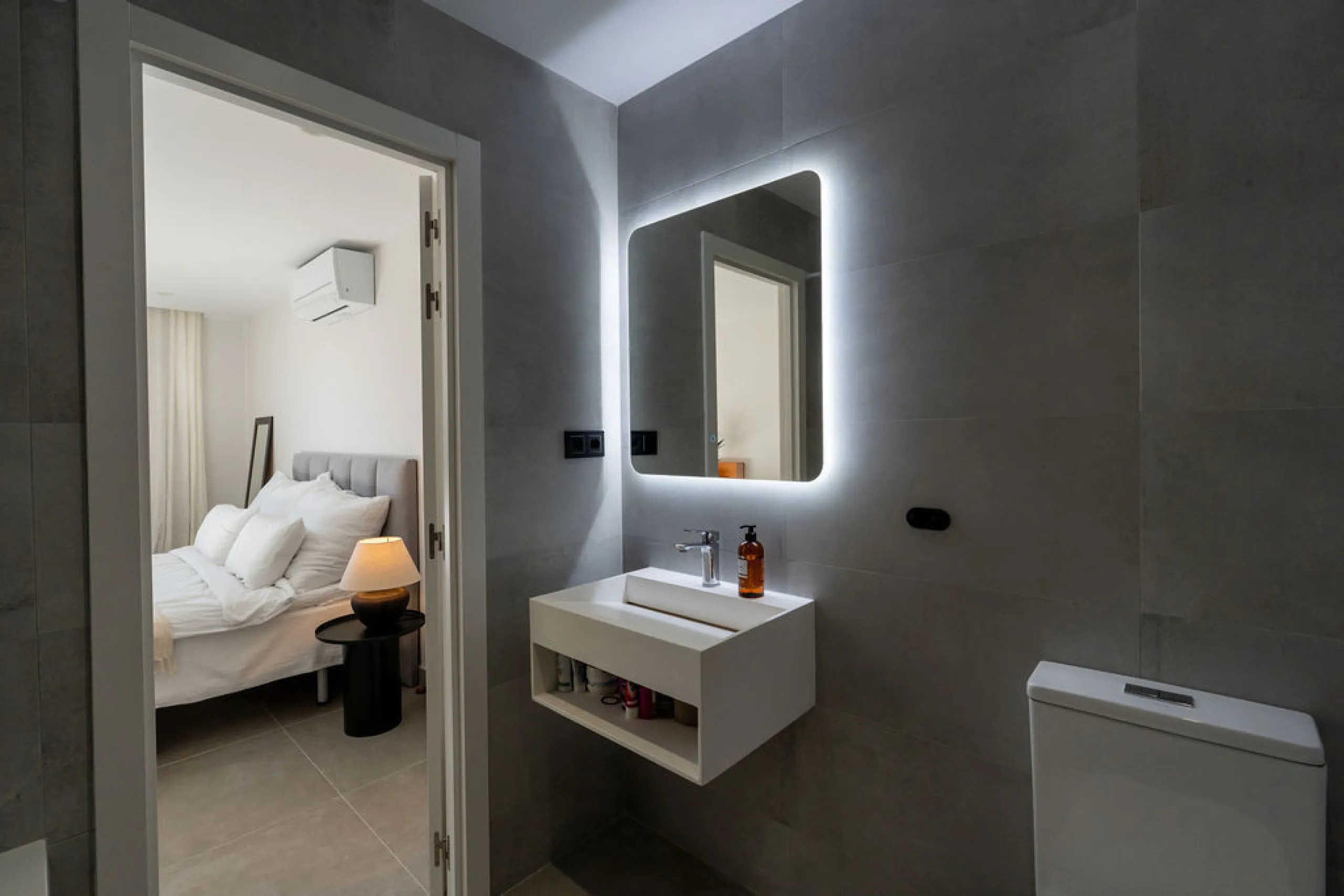 House - Townhouse в продаже в Marbella, Málaga. В доме 4 спален и 3 ванных комнат. Площадь дома 226 м²