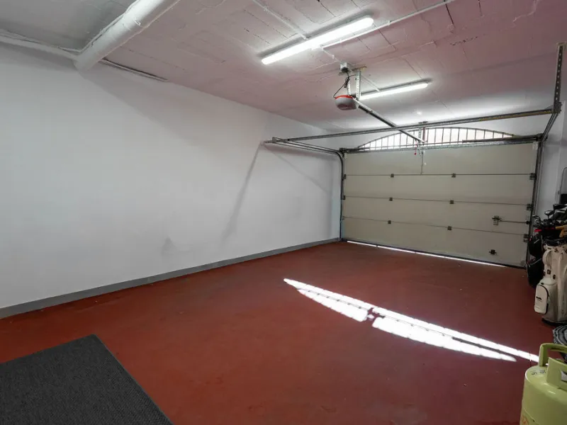 House - Townhouse в продаже в Marbella, Málaga. В доме 4 спален и 3 ванных комнат. Площадь дома 226 м²