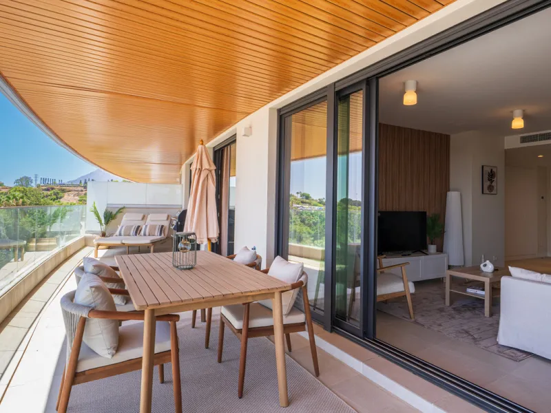 Apartment - Middle Floor Apartment в продаже в Estepona, Málaga. В доме 2 спален и 2 ванных комнат. Площадь дома 139 м²