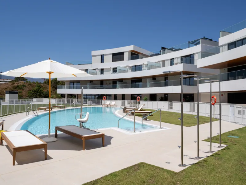 Apartment - Middle Floor Apartment в продаже в Estepona, Málaga. В доме 2 спален и 2 ванных комнат. Площадь дома 139 м²