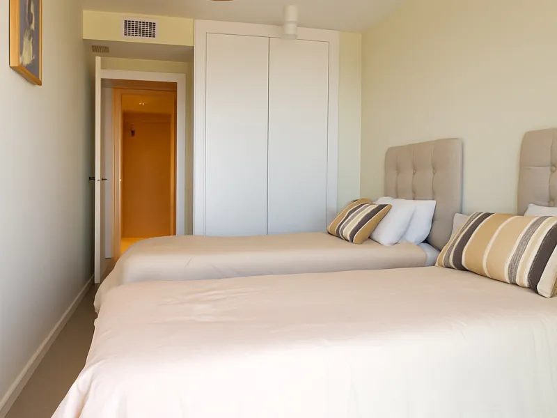 Apartment - Middle Floor Apartment в продаже в Estepona, Málaga. В доме 2 спален и 2 ванных комнат. Площадь дома 139 м²