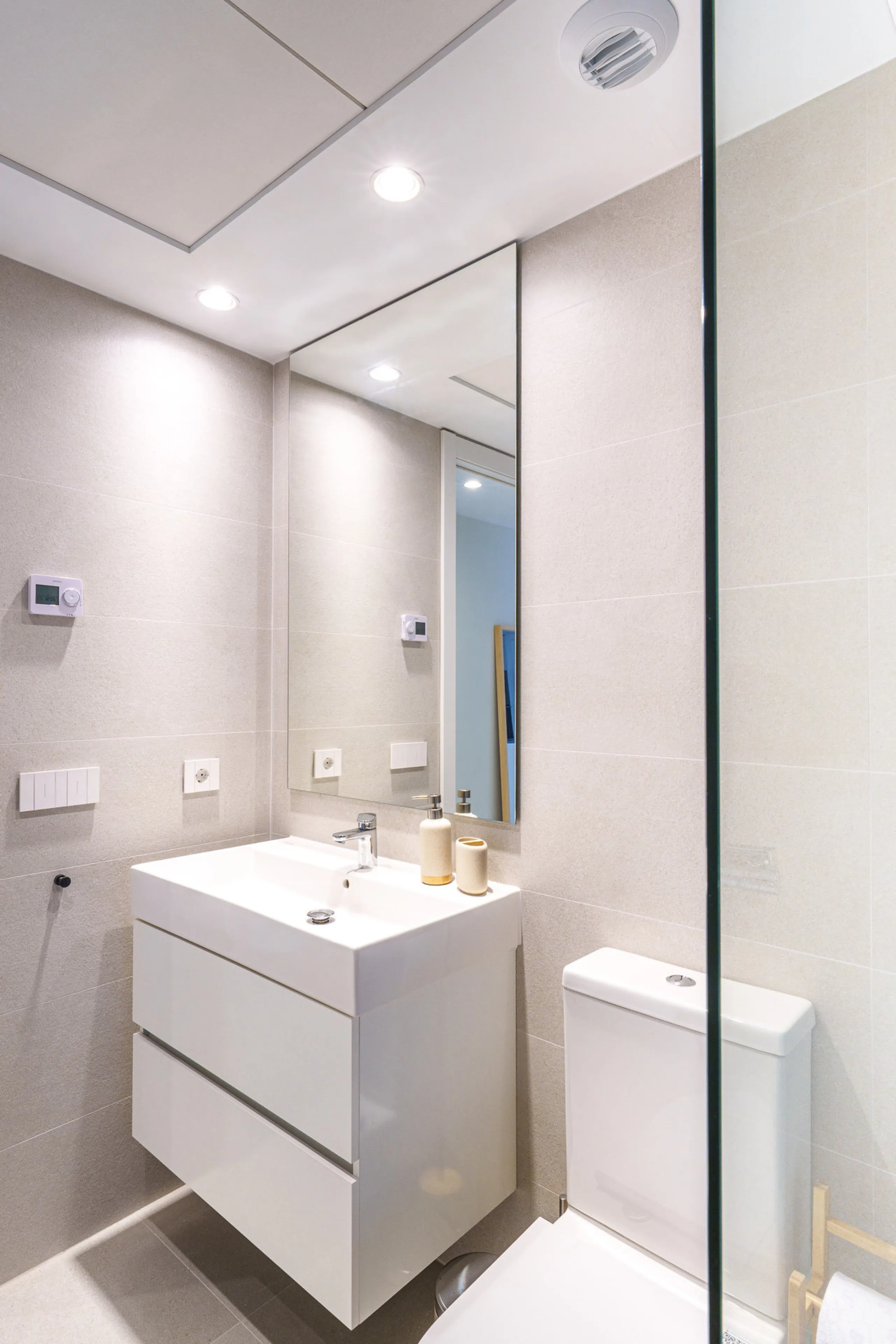 Apartment - Middle Floor Apartment в продаже в Estepona, Málaga. В доме 2 спален и 2 ванных комнат. Площадь дома 139 м²