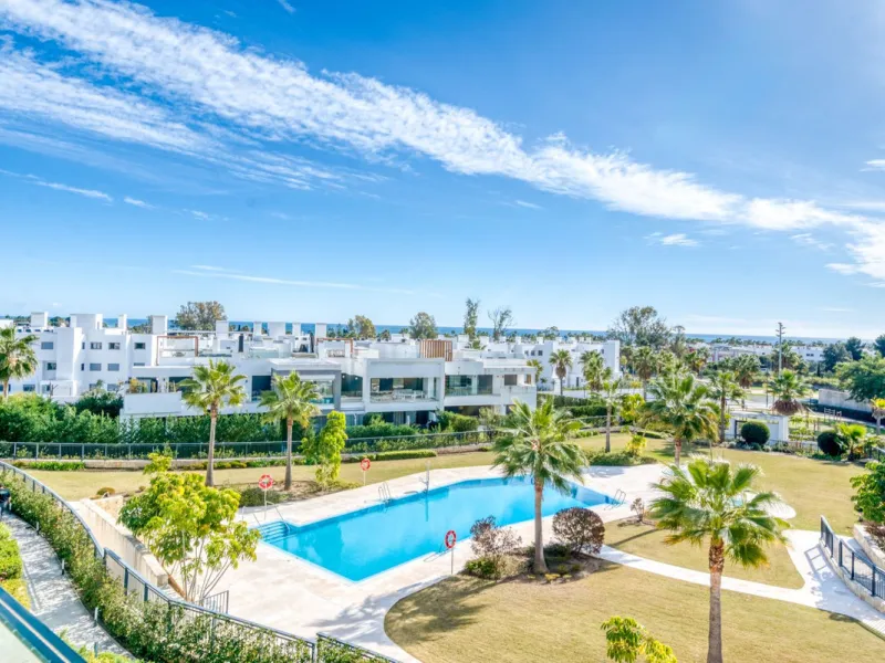 Apartment - Penthouse в продаже в Estepona, Málaga. В доме 2 спален и 2 ванных комнат. Площадь дома 99 м²