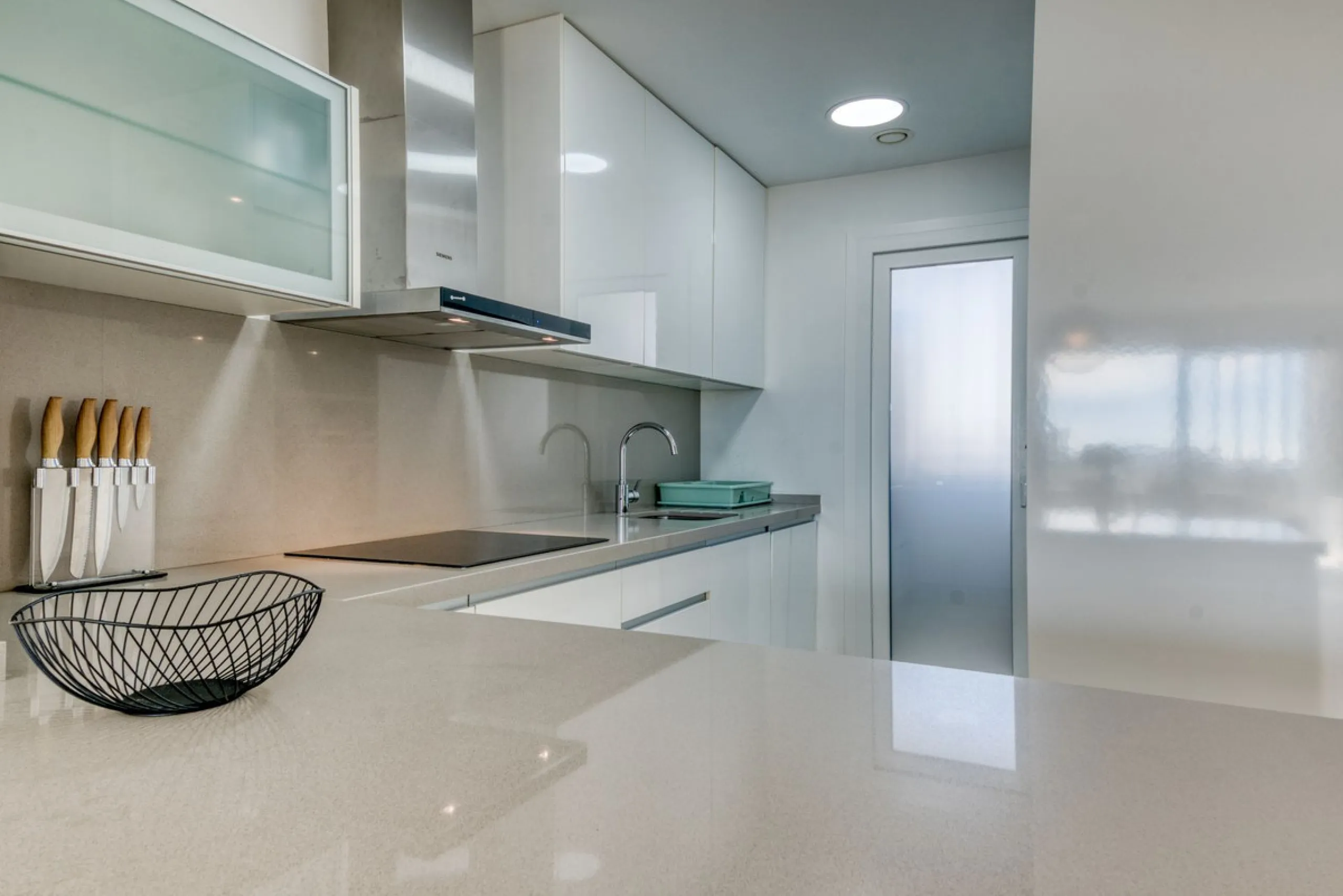 Apartment - Penthouse в продаже в Estepona, Málaga. В доме 2 спален и 2 ванных комнат. Площадь дома 99 м²