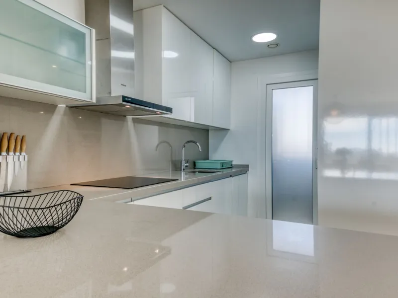 Apartment - Penthouse в продаже в Estepona, Málaga. В доме 2 спален и 2 ванных комнат. Площадь дома 99 м²
