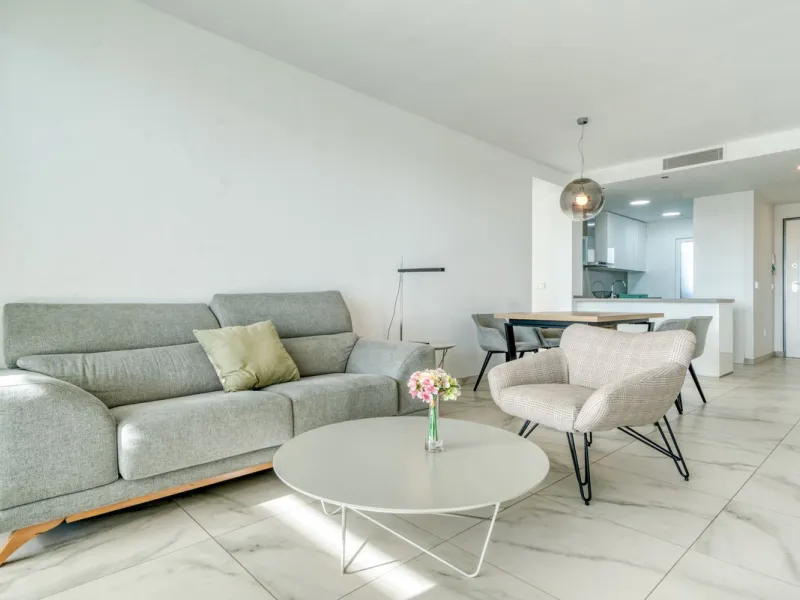 Apartment - Penthouse в продаже в Estepona, Málaga. В доме 2 спален и 2 ванных комнат. Площадь дома 99 м²