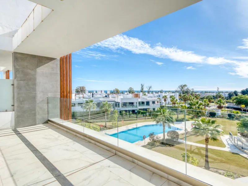 Apartment - Penthouse в продаже в Estepona, Málaga. В доме 2 спален и 2 ванных комнат. Площадь дома 99 м²