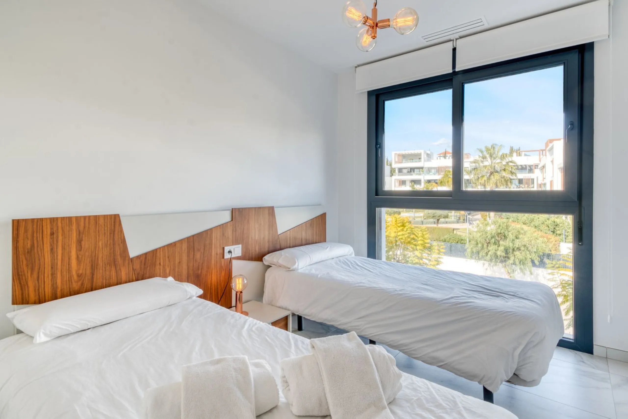 Apartment - Penthouse в продаже в Estepona, Málaga. В доме 2 спален и 2 ванных комнат. Площадь дома 99 м²
