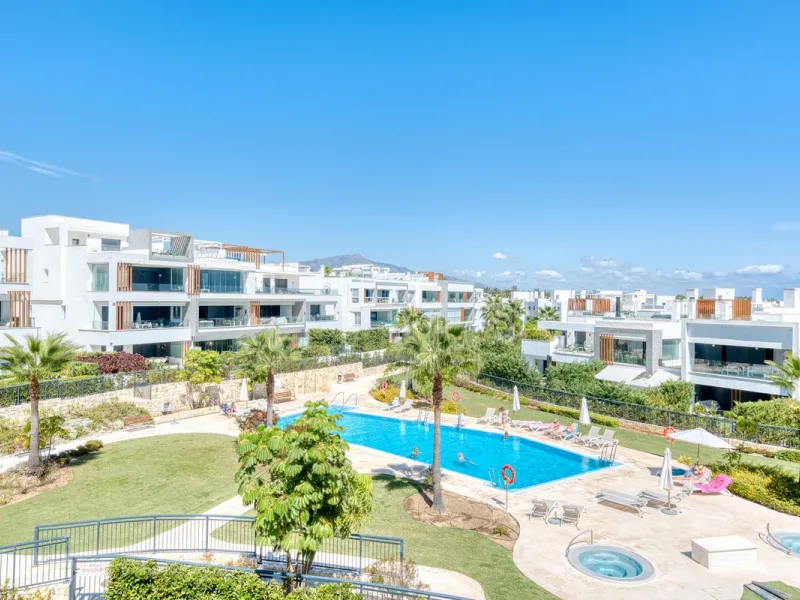 Apartment - Penthouse в продаже в Estepona, Málaga. В доме 2 спален и 2 ванных комнат. Площадь дома 99 м²