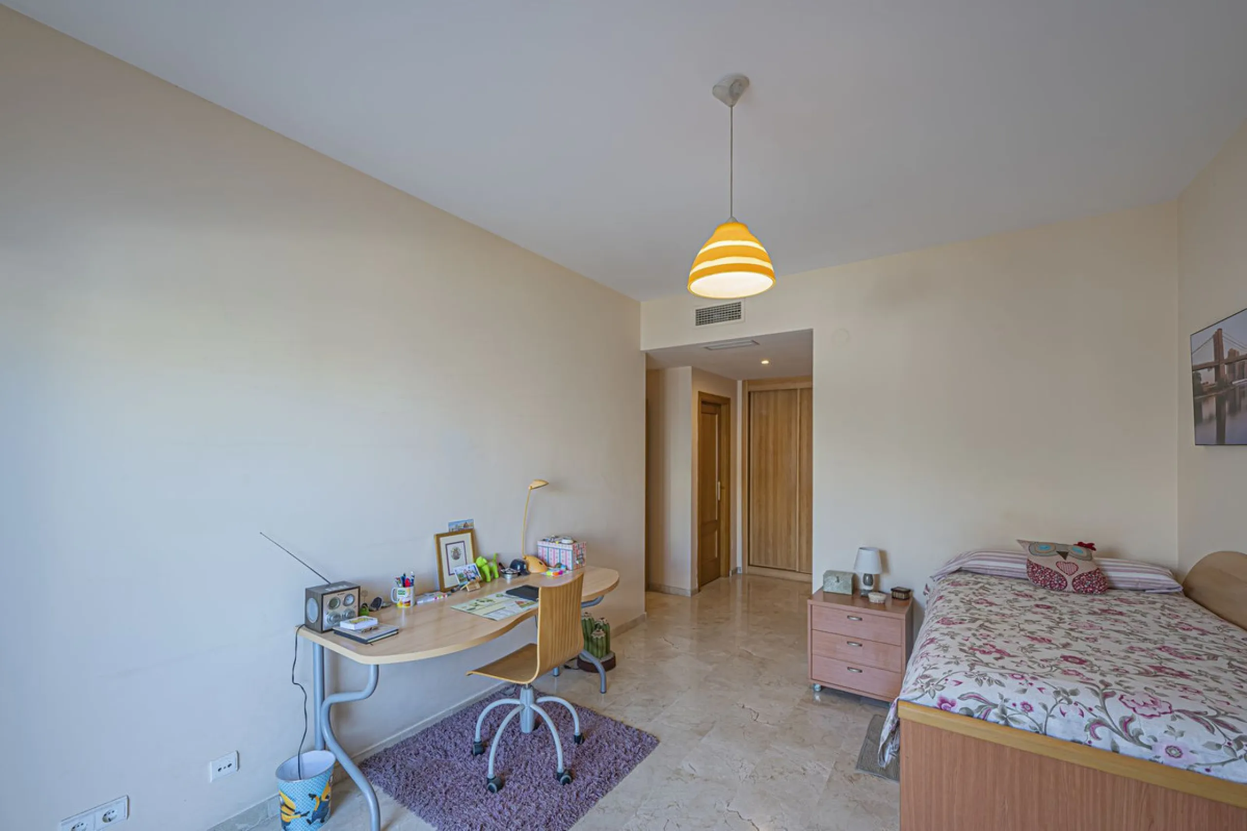 SPACIOUS PENTHOUSE WITH LARGE TERRACES AND SEA VIEWS