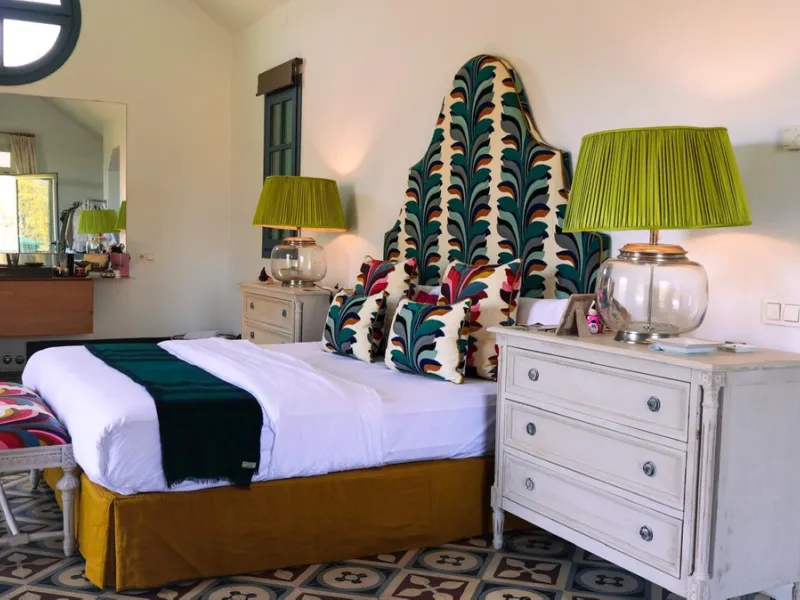 House - Detached Villa в продаже в Marbella, Málaga. В доме 5 спален и 6 ванных комнат. Площадь дома 587 м². Площадь участка 1018 м²