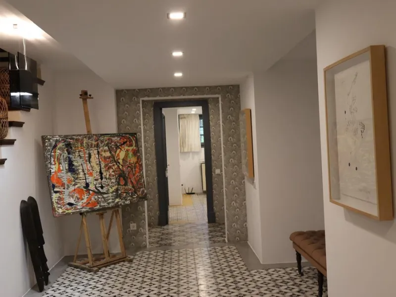 House - Detached Villa в продаже в Marbella, Málaga. В доме 5 спален и 6 ванных комнат. Площадь дома 587 м². Площадь участка 1018 м²