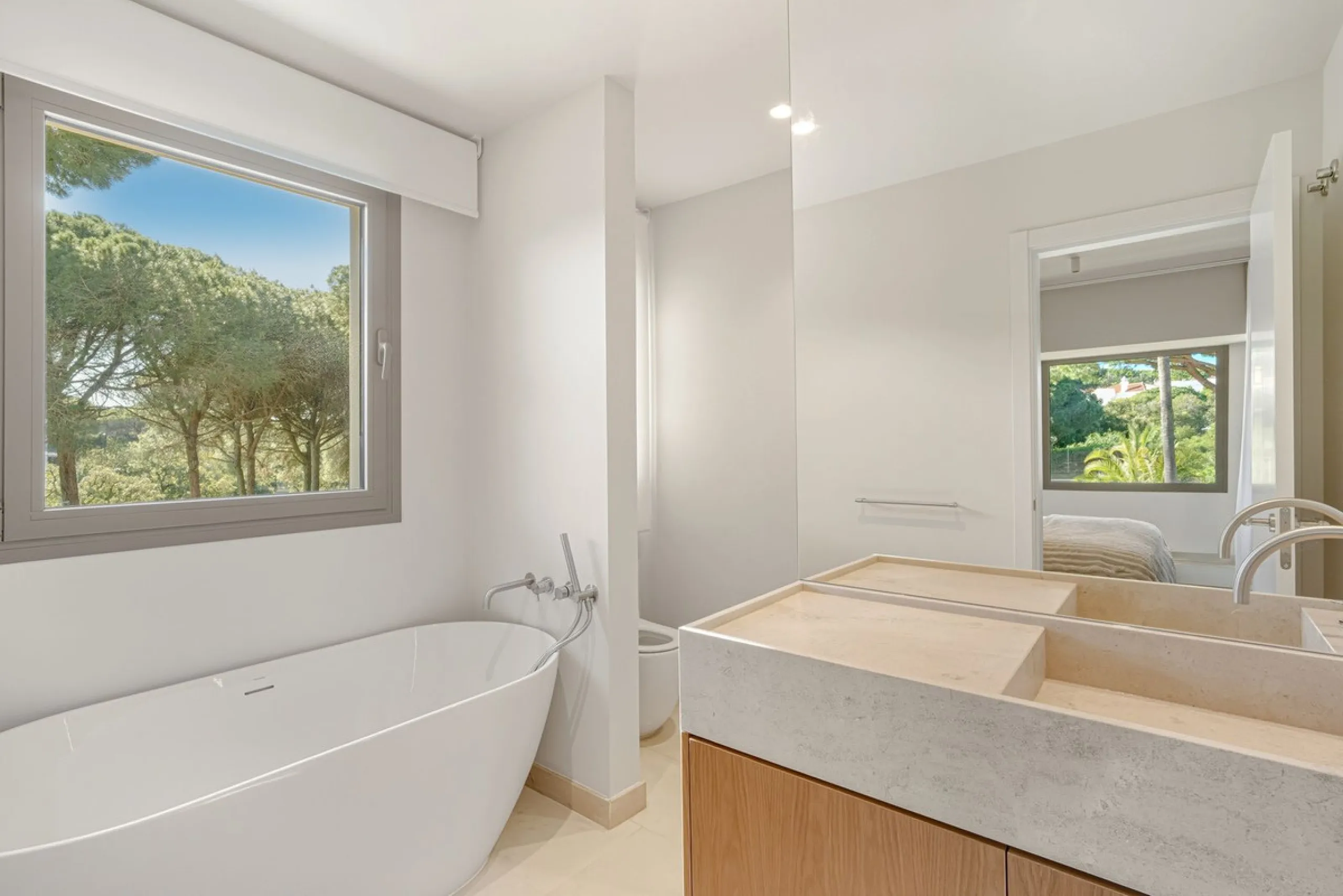 Discover this magnificent property excellently located within the exclusive urbanisation of Hacienda Las Chapas, East Marbella, only a 5 minute drive from beautiful sandy beaches and amenities.
