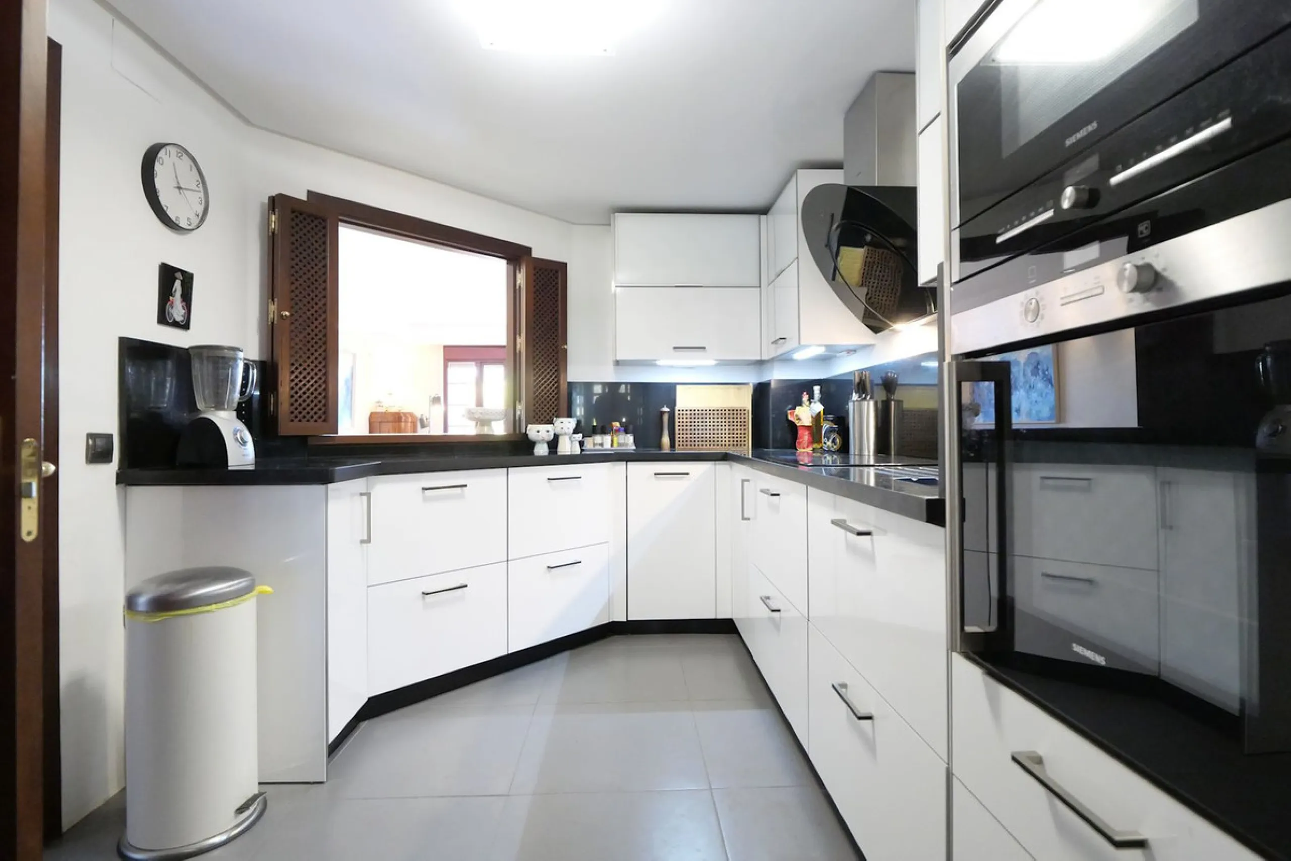 Wunderschöne Wohnung mit fantastischem Ausblick und viel Sonnenschein in erstklassiger Lage