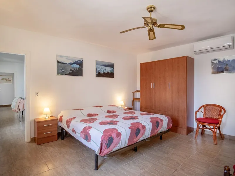 Charming Luxury Country Property with Guest House, Garage and Pool -Close to Competa