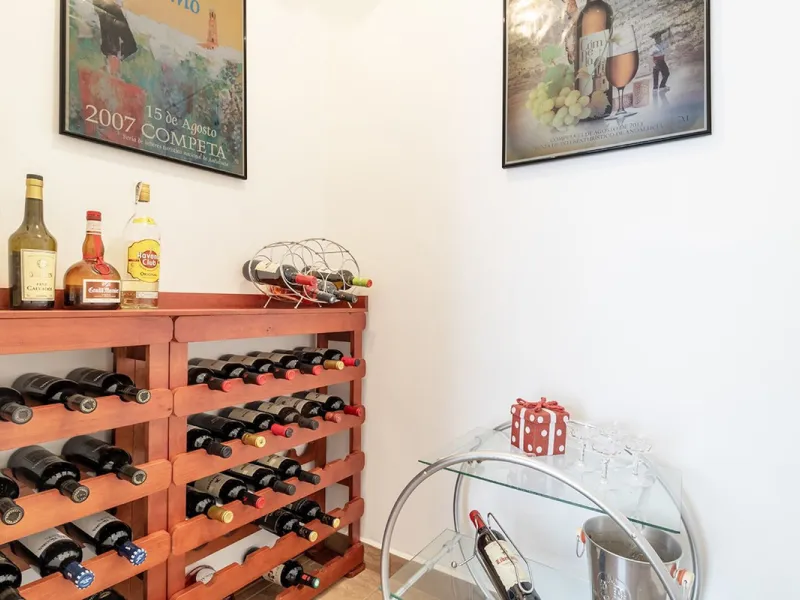 Charming Luxury Country Property with Guest House, Garage and Pool -Close to Competa