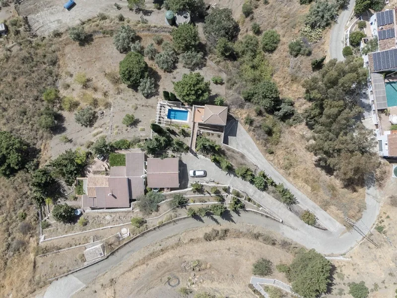 Charming Luxury Country Property with Guest House, Garage and Pool -Close to Competa