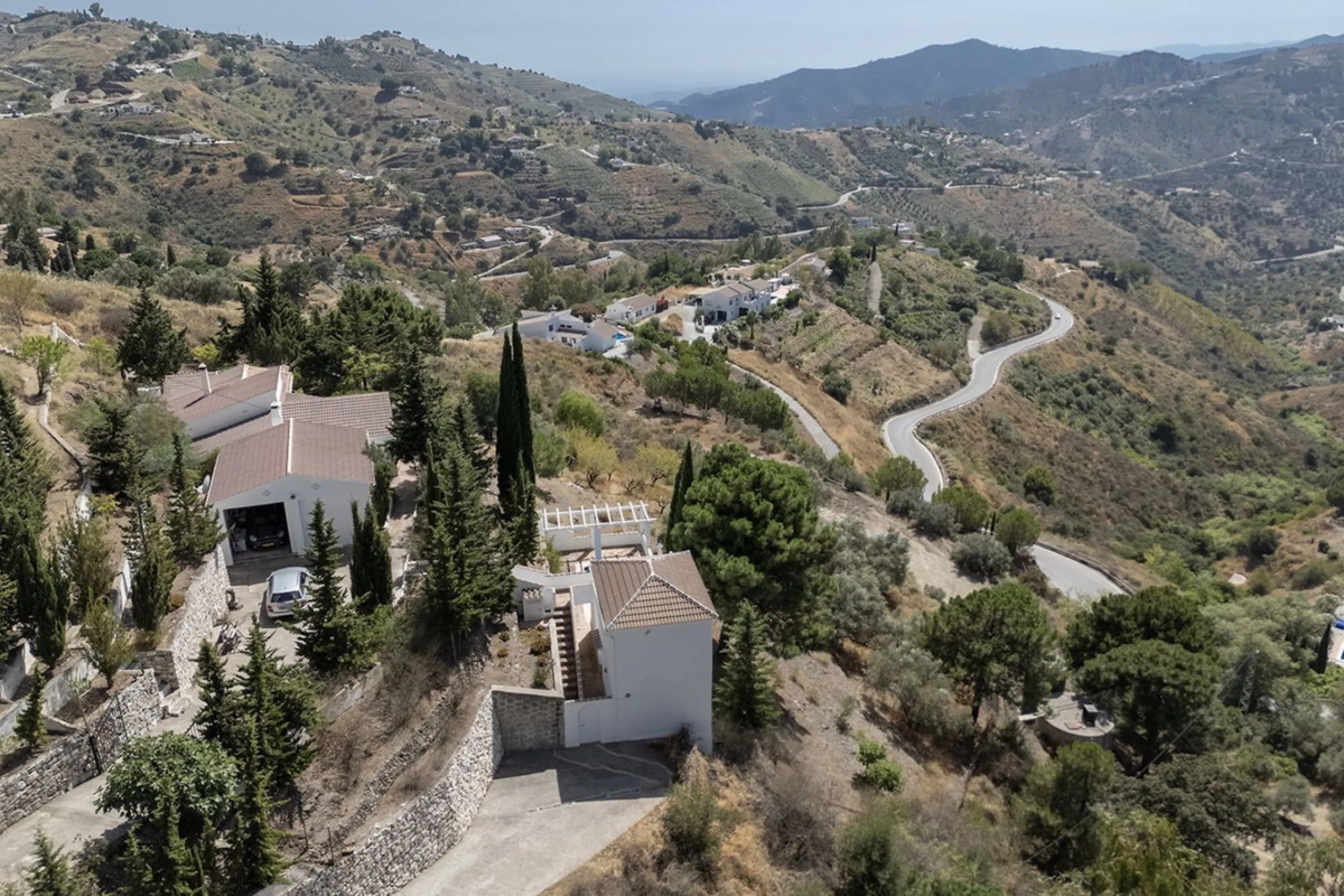 Charming Luxury Country Property with Guest House, Garage and Pool -Close to Competa