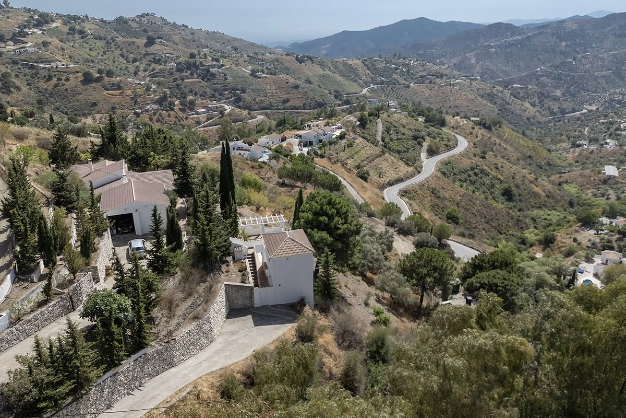 Charming Luxury Country Property with Guest House, Garage and Pool -Close to Competa