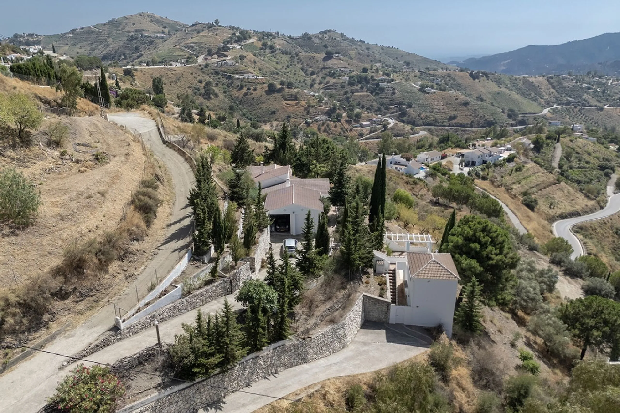 Charming Luxury Country Property with Guest House, Garage and Pool -Close to Competa