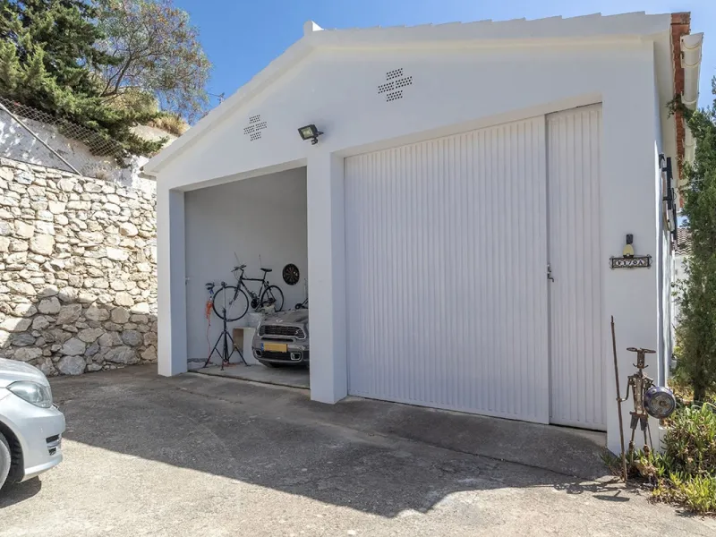 Charming Luxury Country Property with Guest House, Garage and Pool -Close to Competa