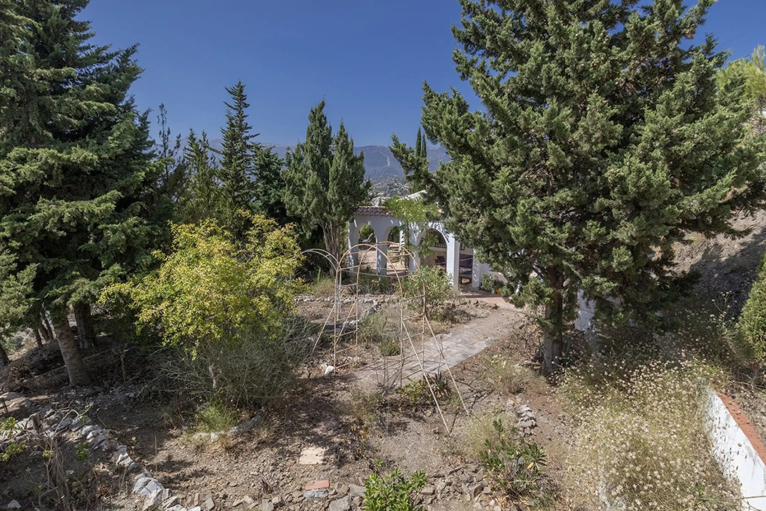 Charming Luxury Country Property with Guest House, Garage and Pool -Close to Competa