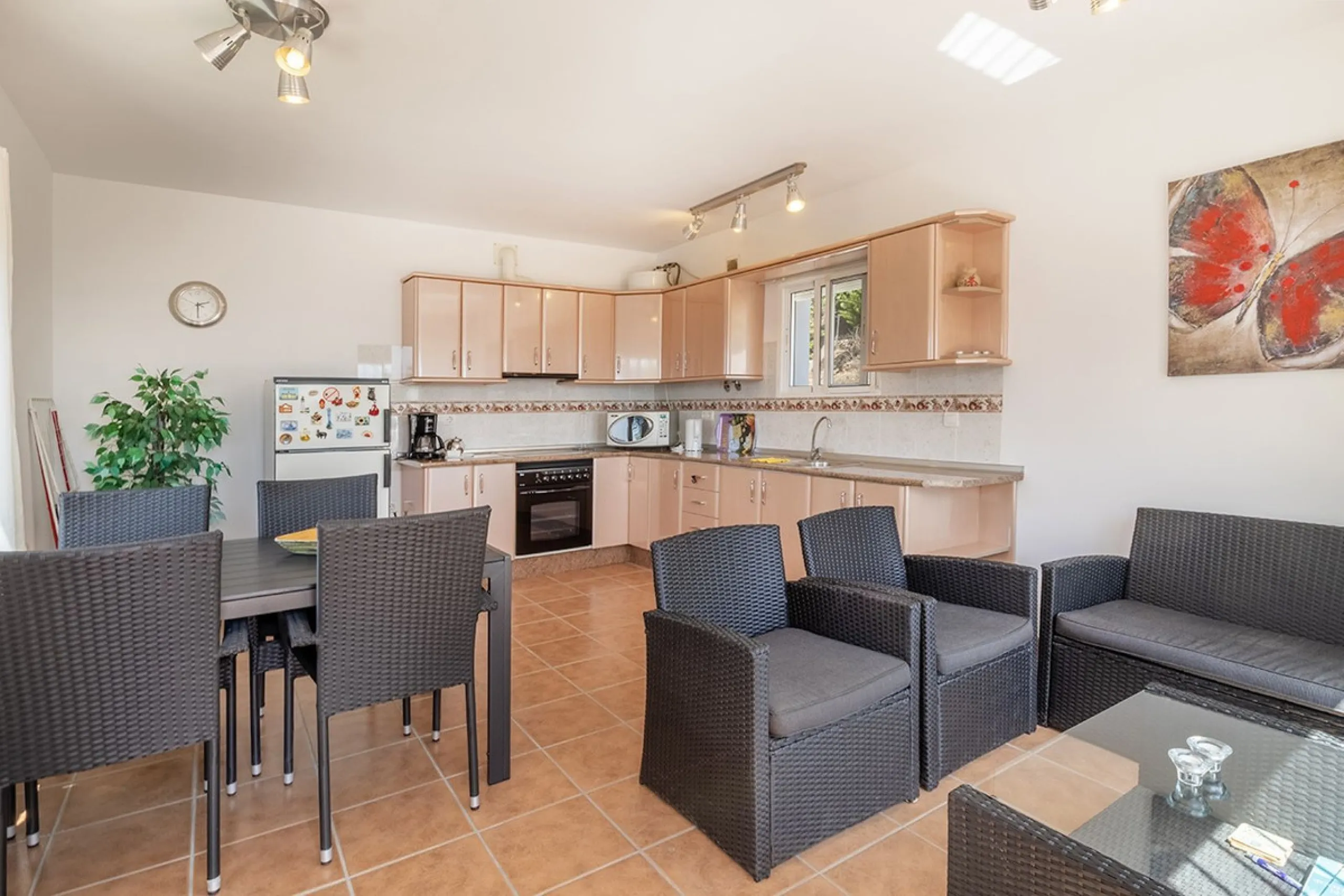 Charming Luxury Country Property with Guest House, Garage and Pool -Close to Competa
