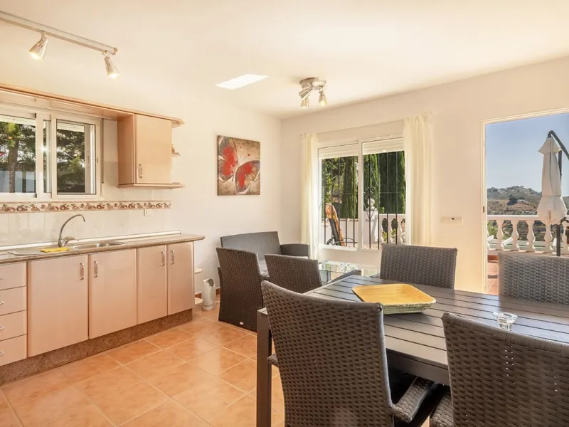 Charming Luxury Country Property with Guest House, Garage and Pool -Close to Competa