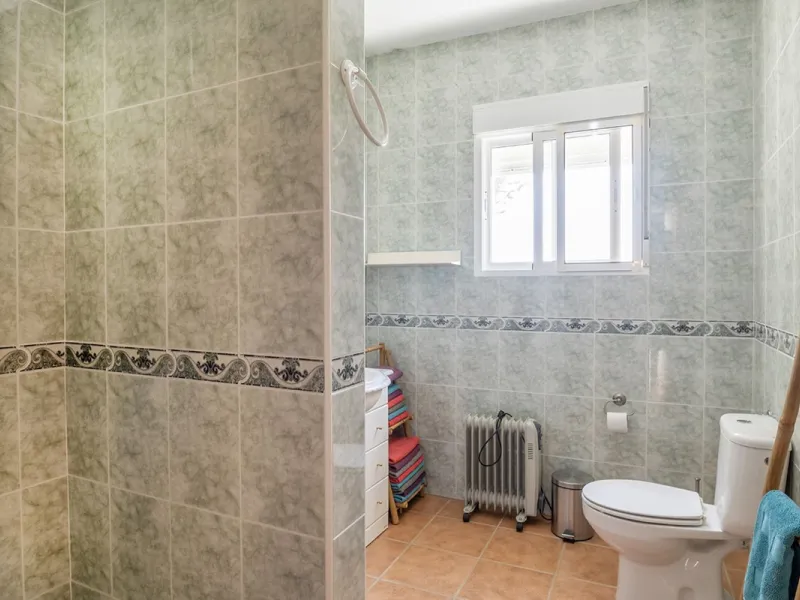 Charming Luxury Country Property with Guest House, Garage and Pool -Close to Competa