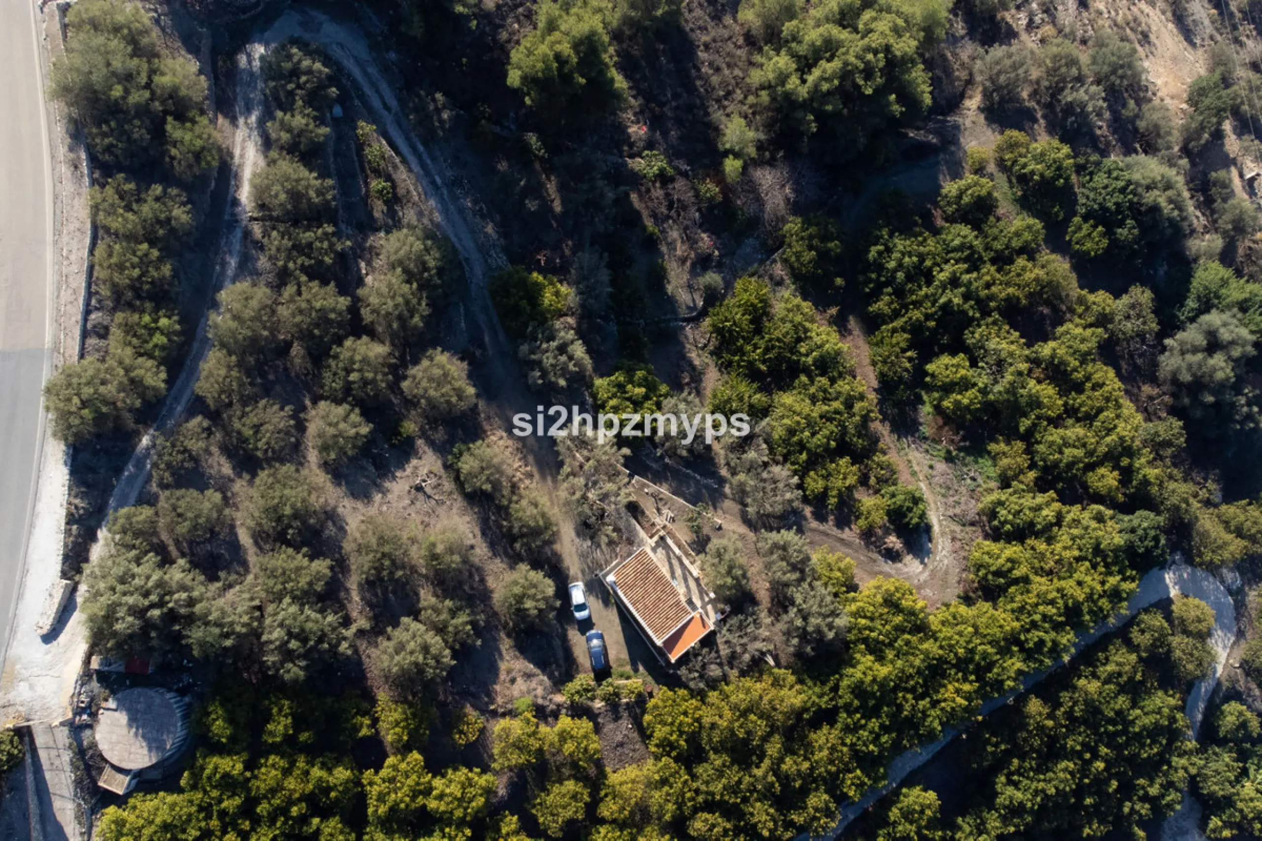 House - Detached Villa в продаже в Frigiliana, Málaga. В доме 1 спален и 1 ванных комнат. Площадь дома 48 м². Площадь участка 8980 м²