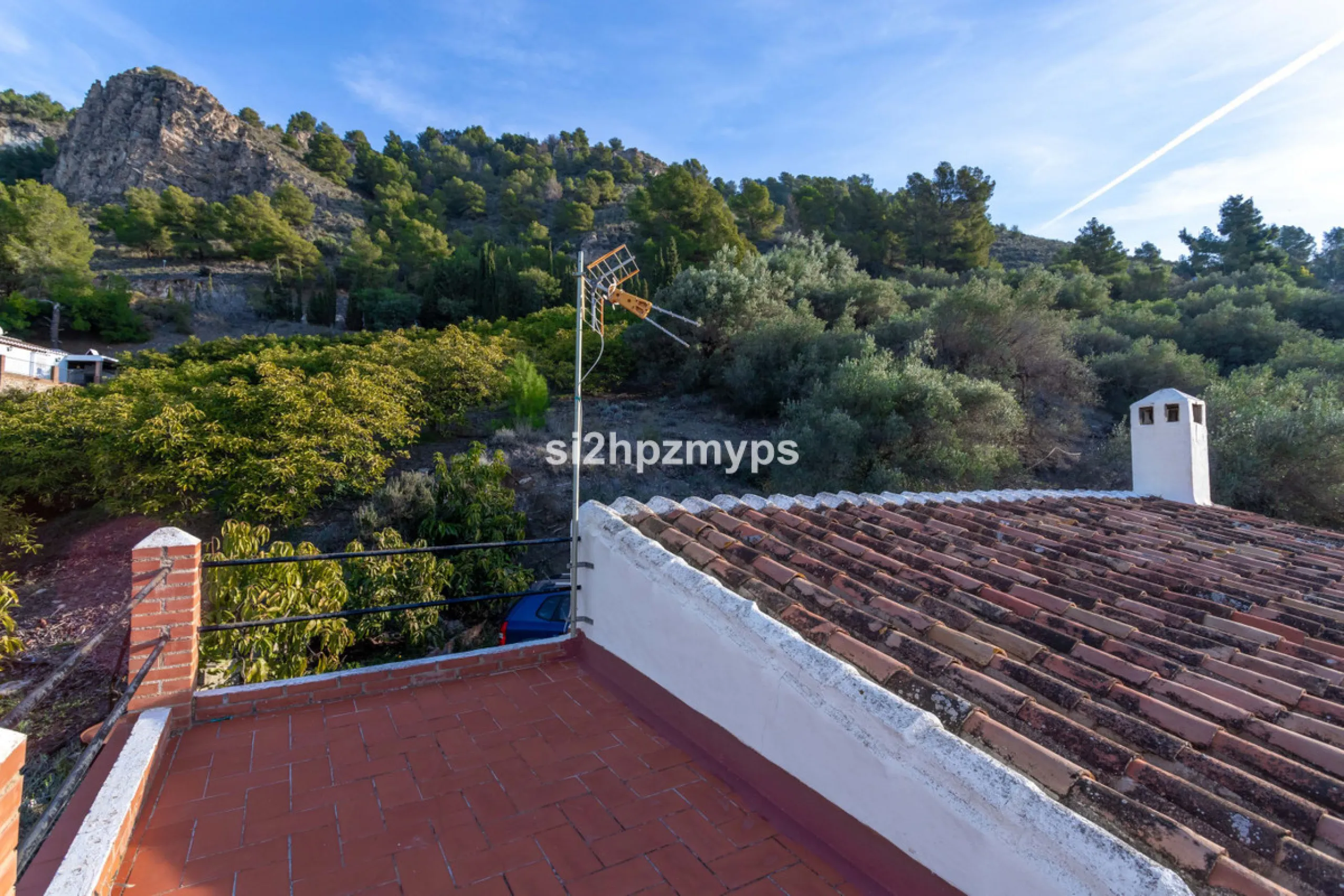 House - Detached Villa в продаже в Frigiliana, Málaga. В доме 1 спален и 1 ванных комнат. Площадь дома 48 м². Площадь участка 8980 м²
