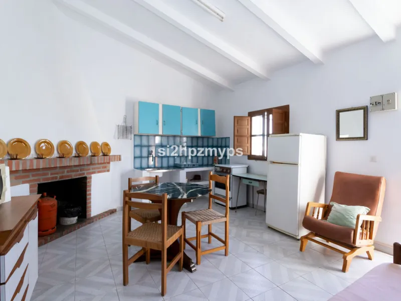 House - Detached Villa в продаже в Frigiliana, Málaga. В доме 1 спален и 1 ванных комнат. Площадь дома 48 м². Площадь участка 8980 м²