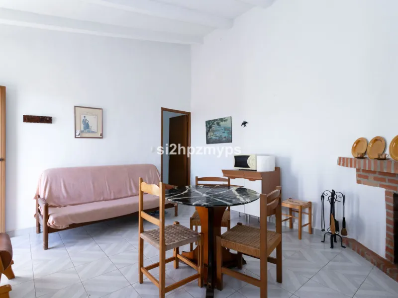 House - Detached Villa в продаже в Frigiliana, Málaga. В доме 1 спален и 1 ванных комнат. Площадь дома 48 м². Площадь участка 8980 м²
