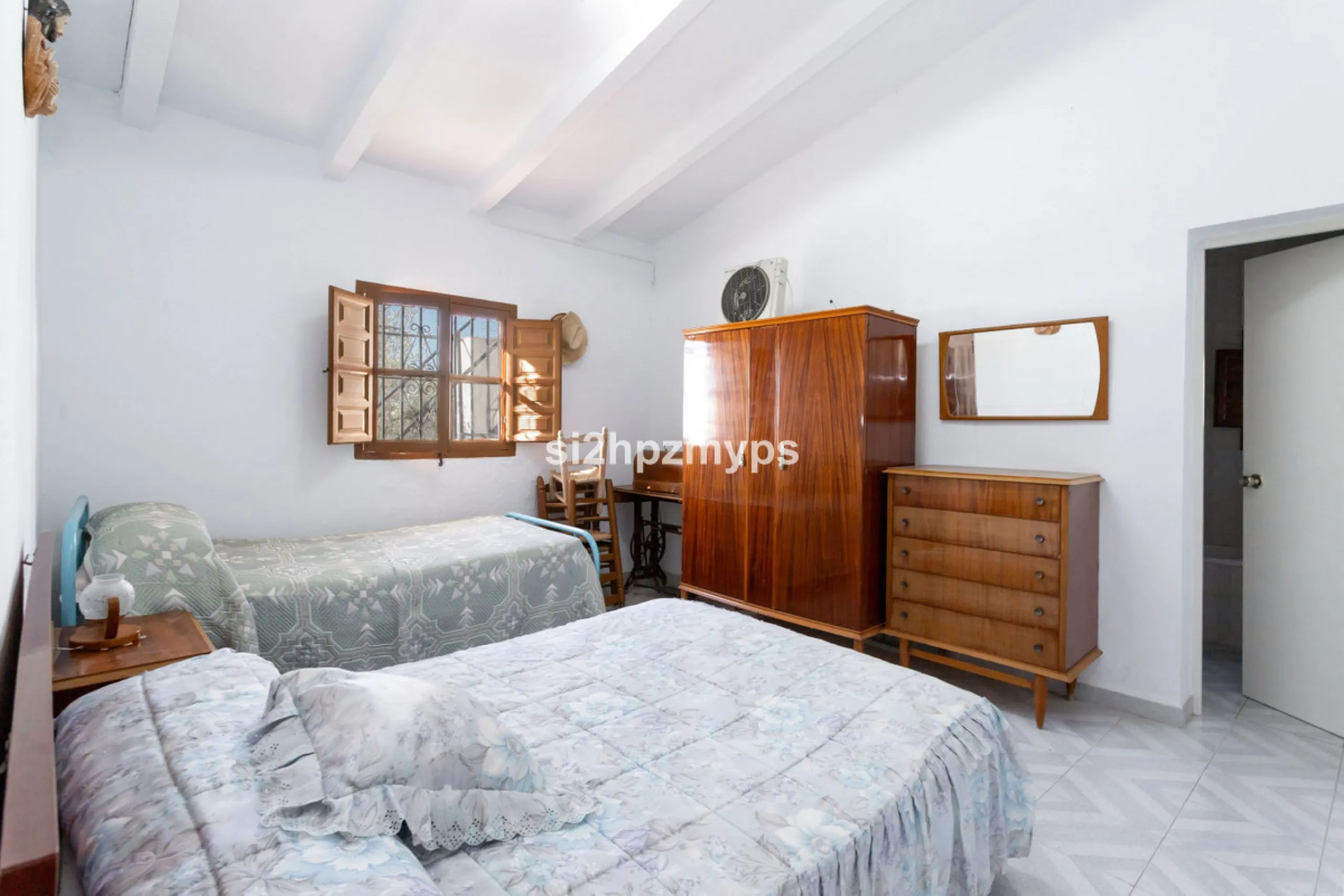 House - Detached Villa в продаже в Frigiliana, Málaga. В доме 1 спален и 1 ванных комнат. Площадь дома 48 м². Площадь участка 8980 м²