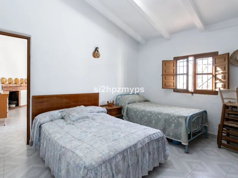 House - Detached Villa в продаже в Frigiliana, Málaga. В доме 1 спален и 1 ванных комнат. Площадь дома 48 м². Площадь участка 8980 м²