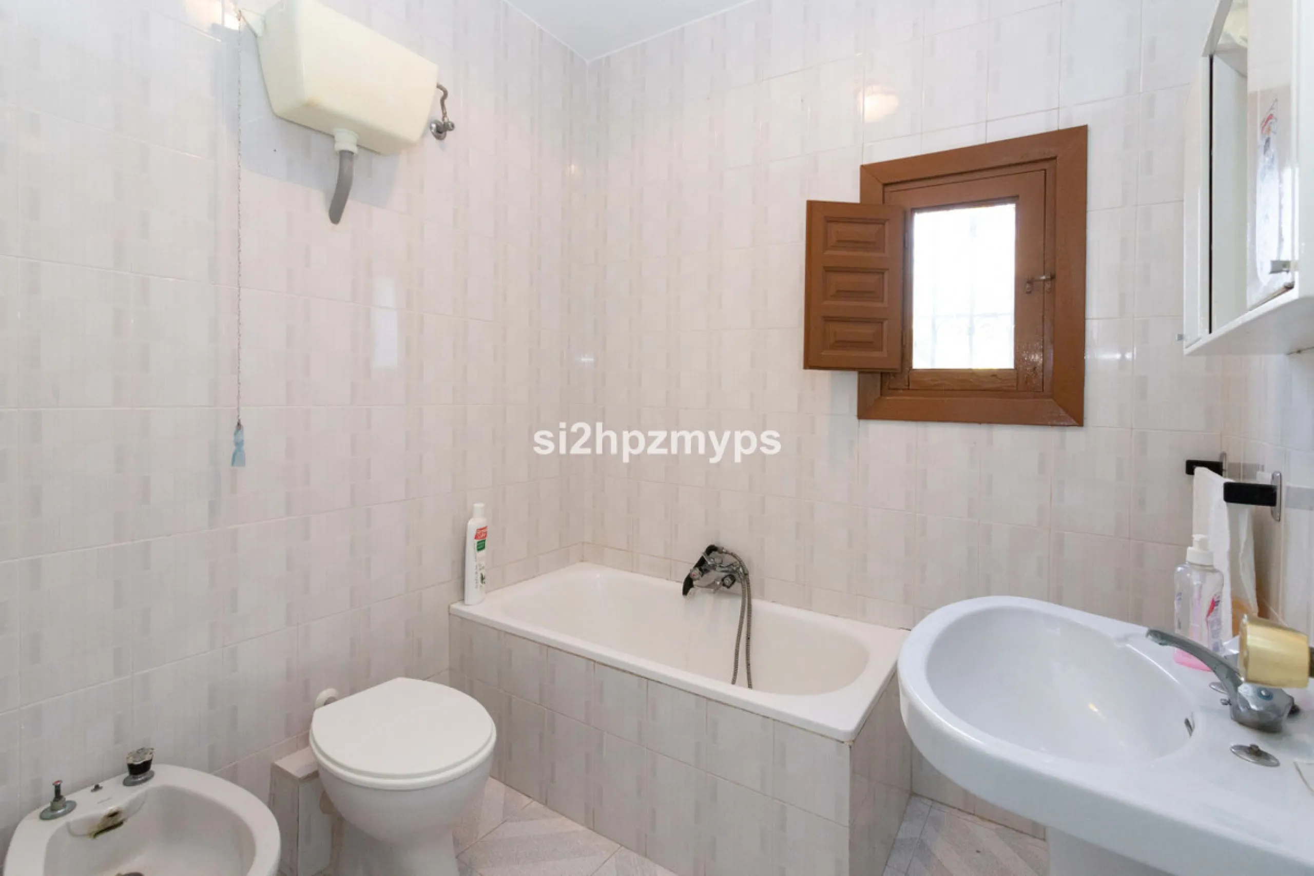 House - Detached Villa в продаже в Frigiliana, Málaga. В доме 1 спален и 1 ванных комнат. Площадь дома 48 м². Площадь участка 8980 м²