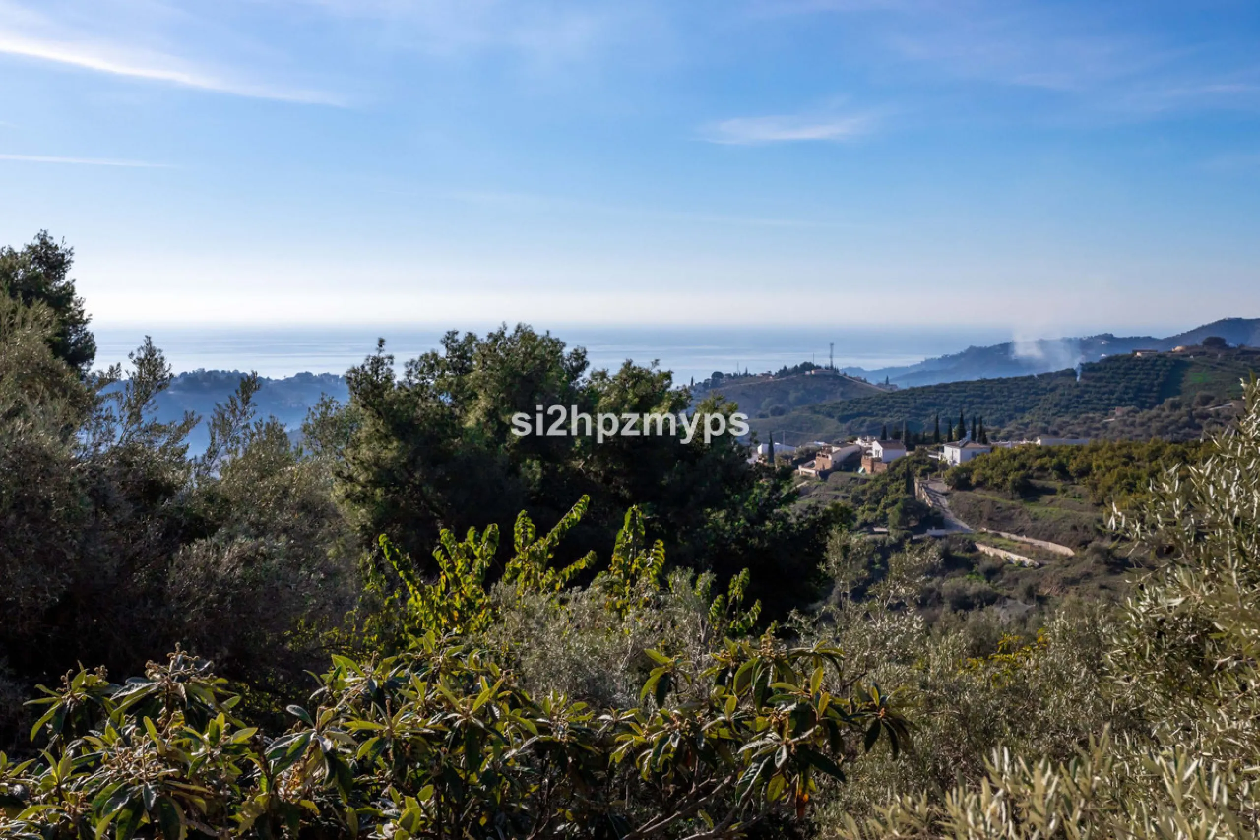 House - Detached Villa в продаже в Frigiliana, Málaga. В доме 1 спален и 1 ванных комнат. Площадь дома 48 м². Площадь участка 8980 м²