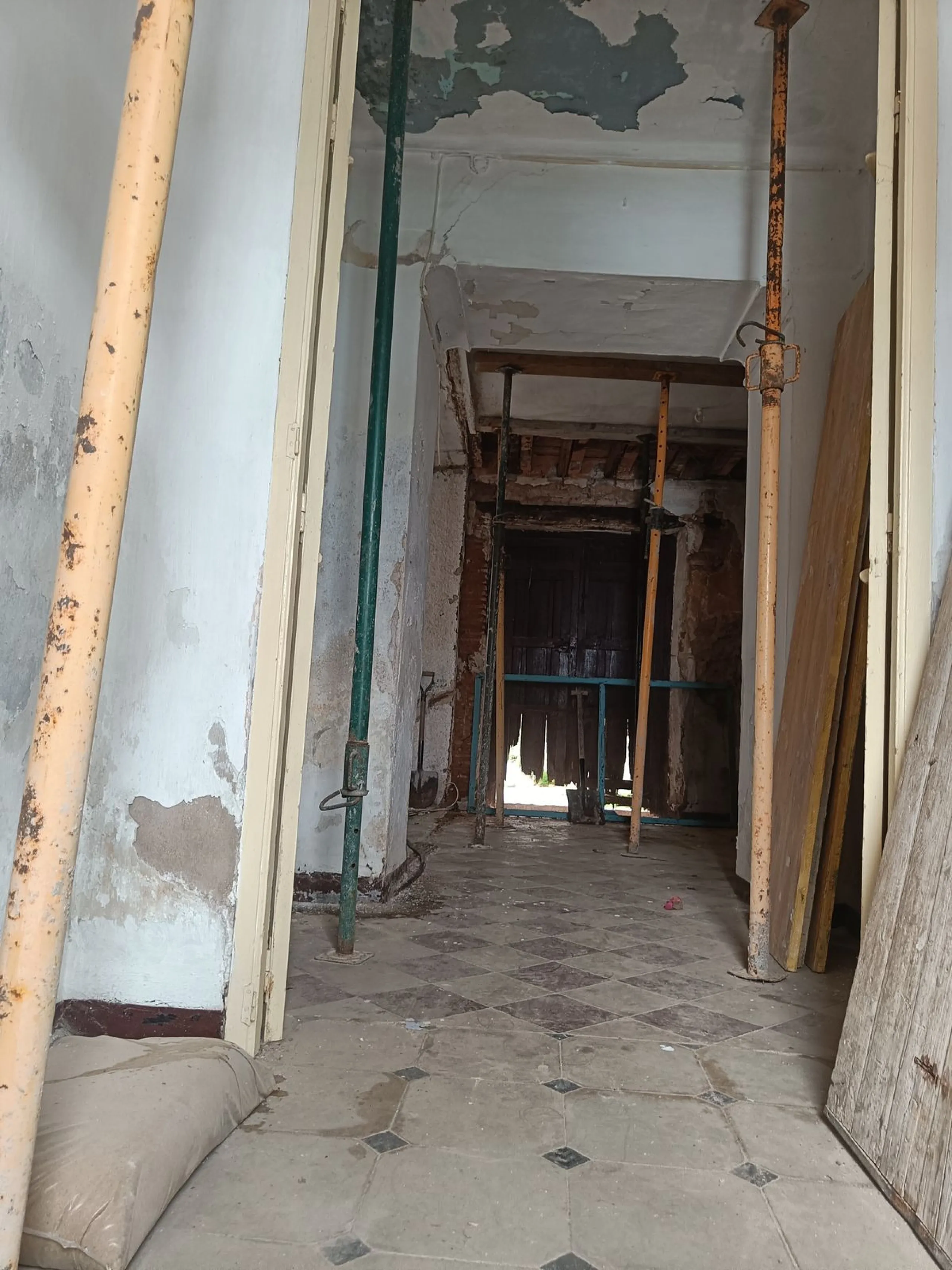 House - Semi-Detached House в продаже в Mijas, Málaga. В доме 5 спален и 1 ванных комнат. Площадь дома 228 м²