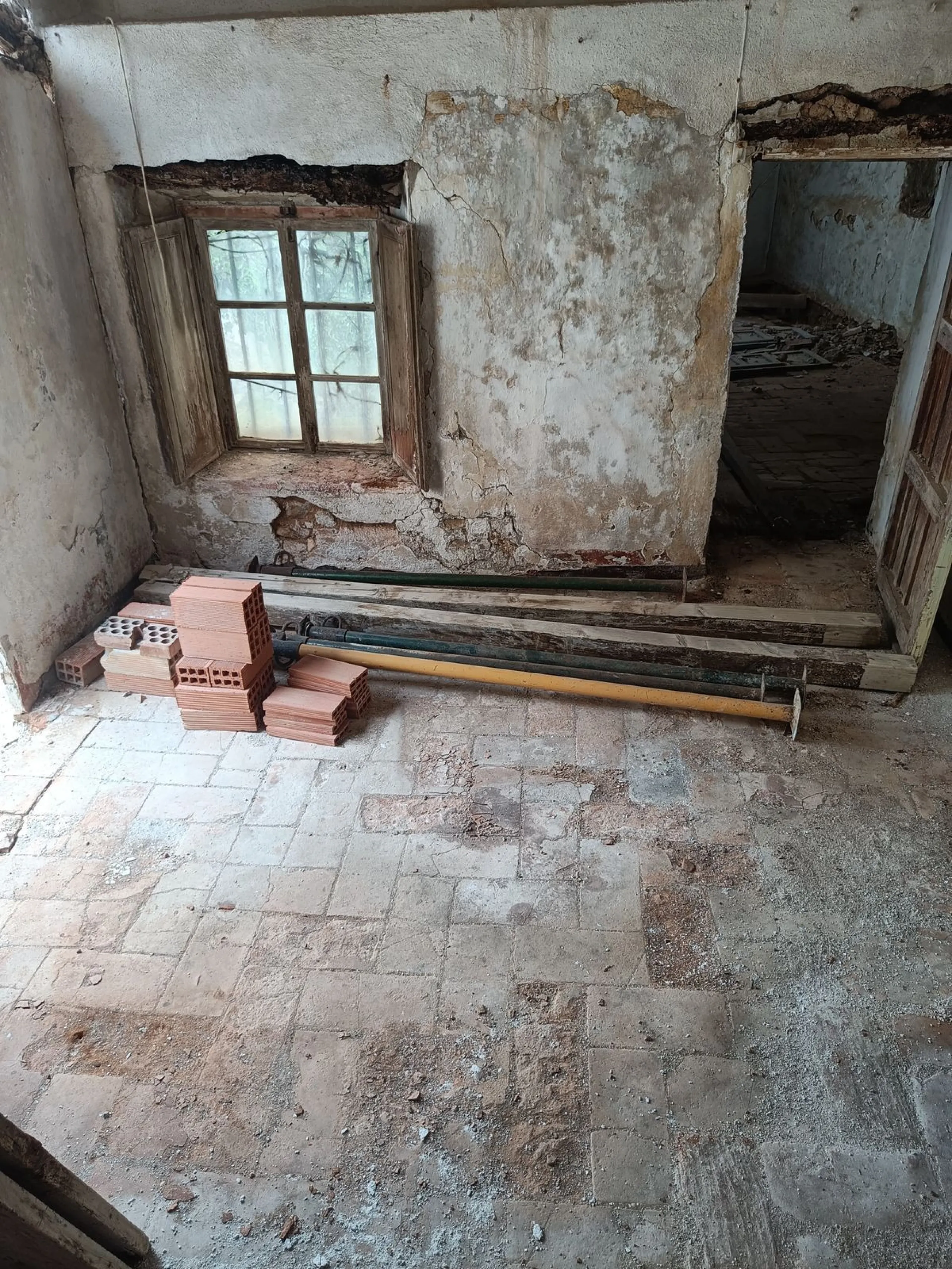 House - Semi-Detached House в продаже в Mijas, Málaga. В доме 5 спален и 1 ванных комнат. Площадь дома 228 м²