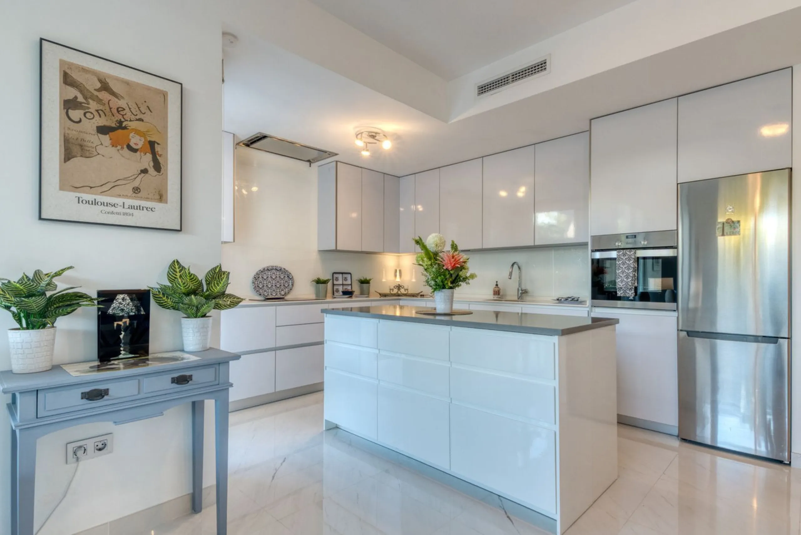 Elegant Garden Apartment in Belair | Cancelada | Refined Living on the New Golden Mile