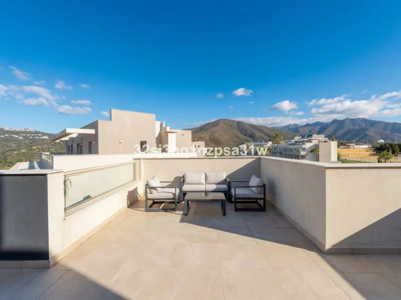 Frontline Golf Penthouse – La Cala Golf Mijas