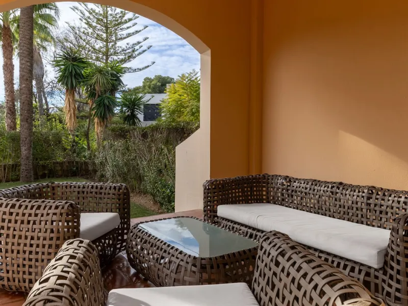Very private South West facing garden apartment in this prestigious beachside development just meters from the sea only a short stroll to Puerto Banus. This 2 bed 2 bathroom 120m2 apartment has covered and uncovered terraces of 40m2 plus a private garden 