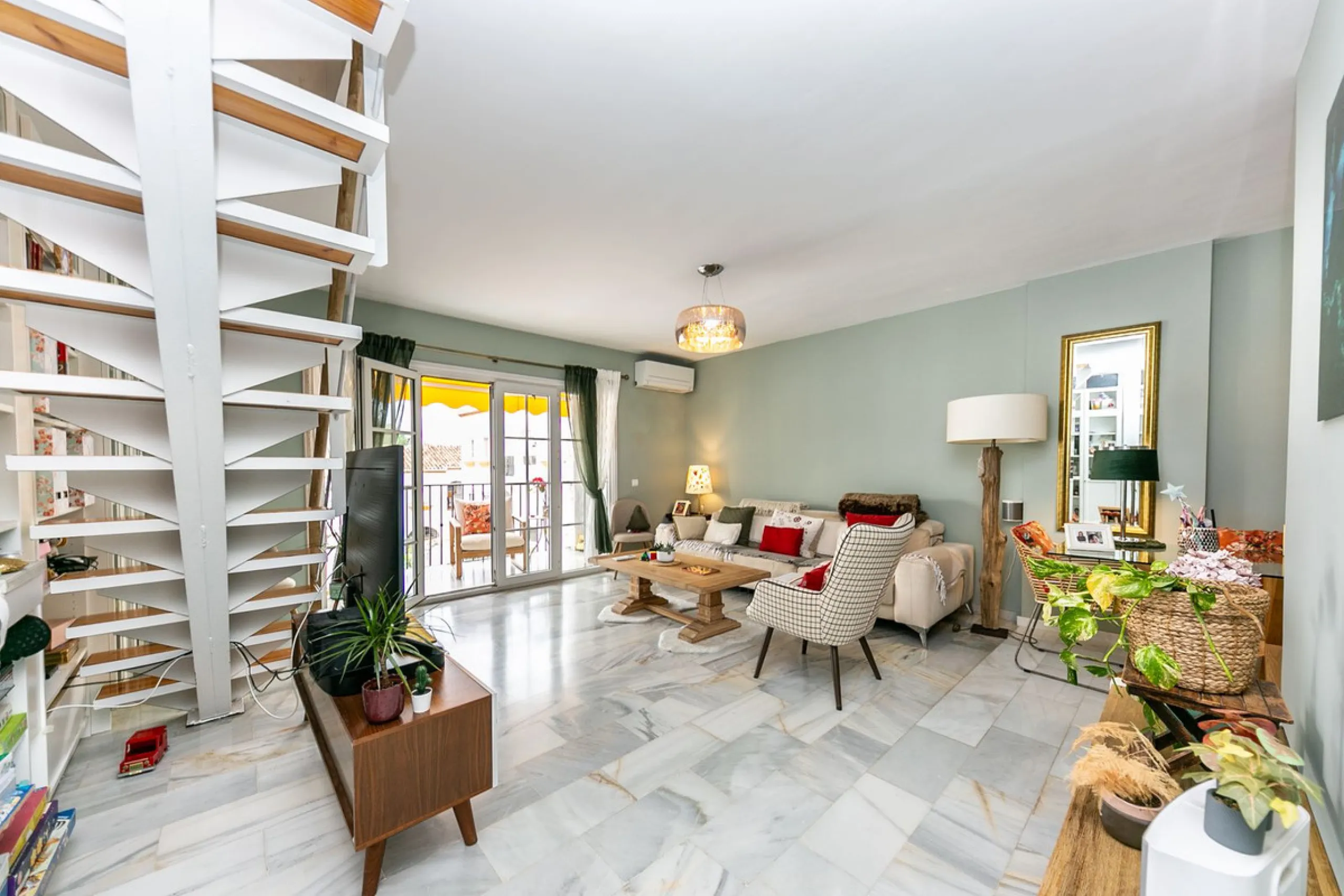 Penthouse Duplex in Tío Charles: An Andalusian Balcony in Benalmádena Pueblo